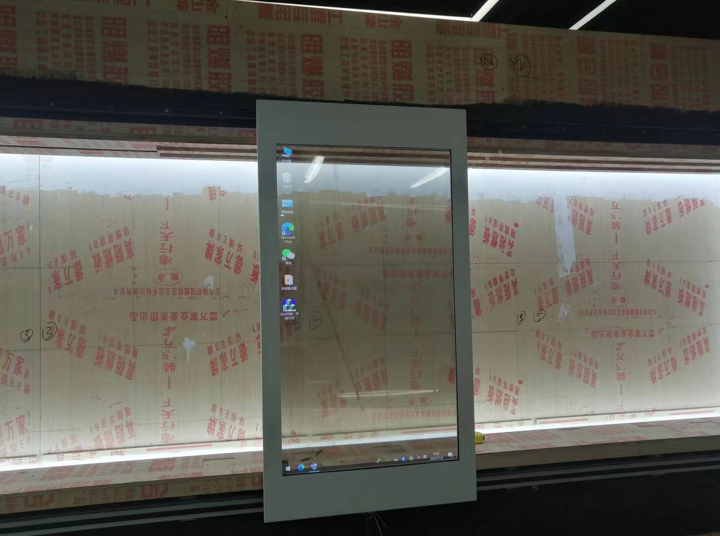 55寸红外触摸透明oled滑轨屏-上海国家智能传感器中心
